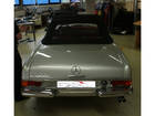 Mercedes SL W113 „Pagode“ Verdeck 1963 - 1970 während der Montage